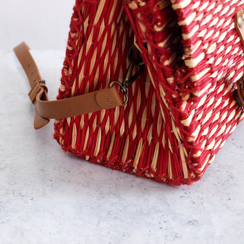 Cesta portuguesa tradicional con correa - Roja pequeña